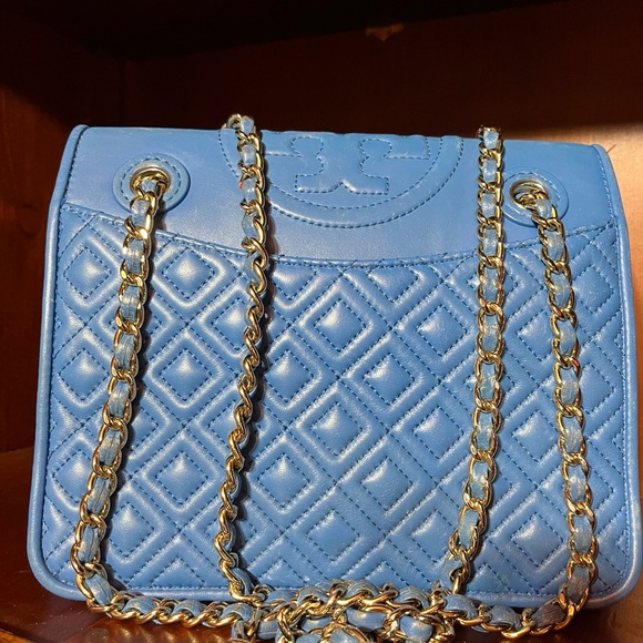Tory Burch Handbags - Tory Burch Fleming Blue Quilted Crossbody Bag with Gold Chain
